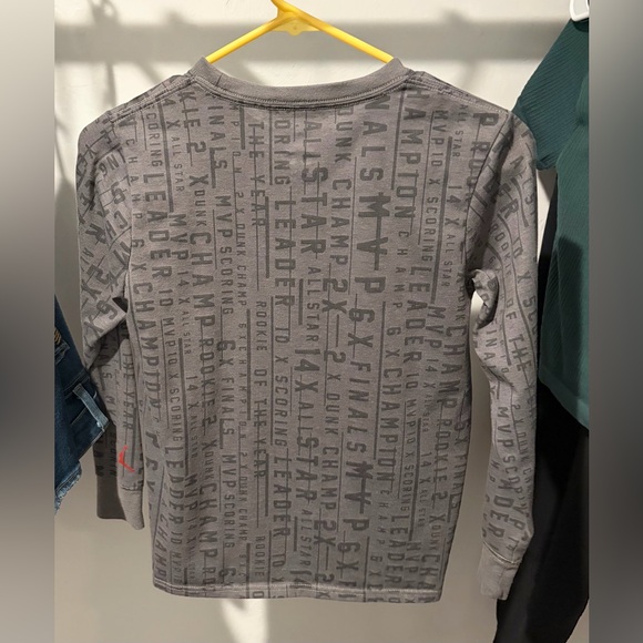 Jordan shirt - Picture 2 of 3